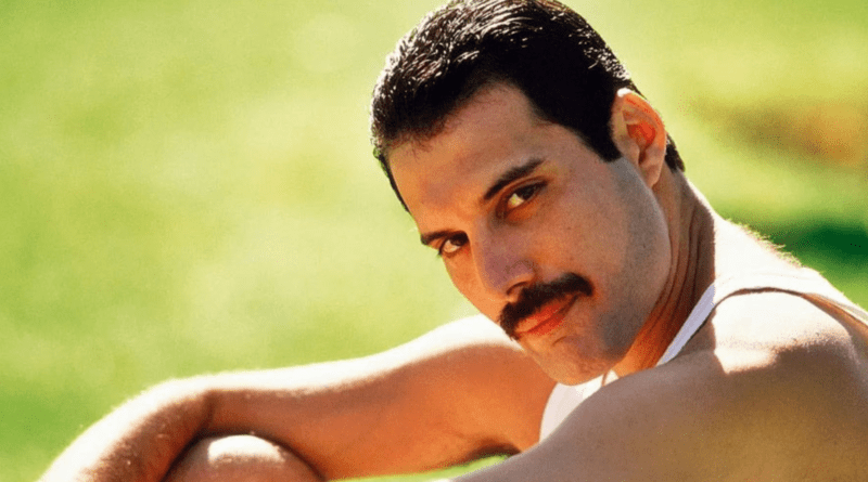 Freddie Mercury: holograma está sendo desenvolvido para “retorno aos palcos”