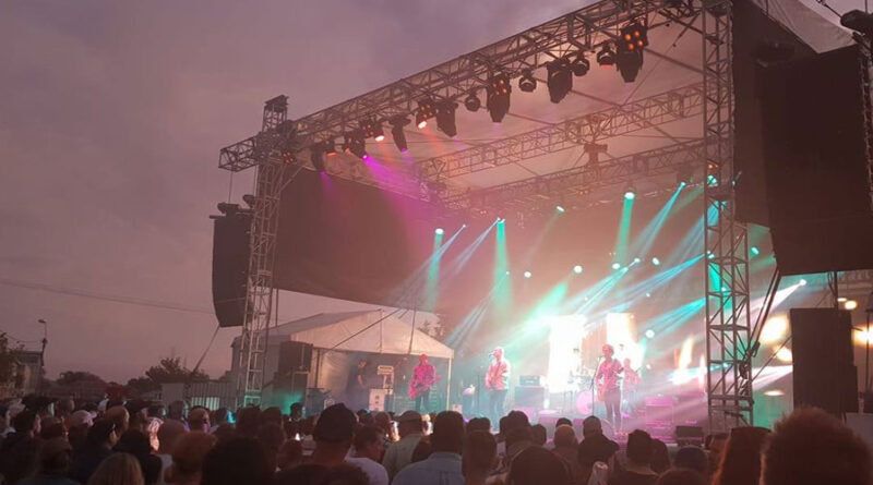 Jornalista revela festival de bandas australianas no Brasil