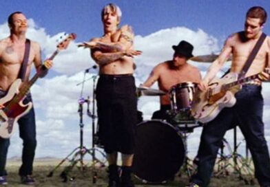 Clássico do Red Hot Chili Peppers viraliza após 25 anos por “prever o futuro”